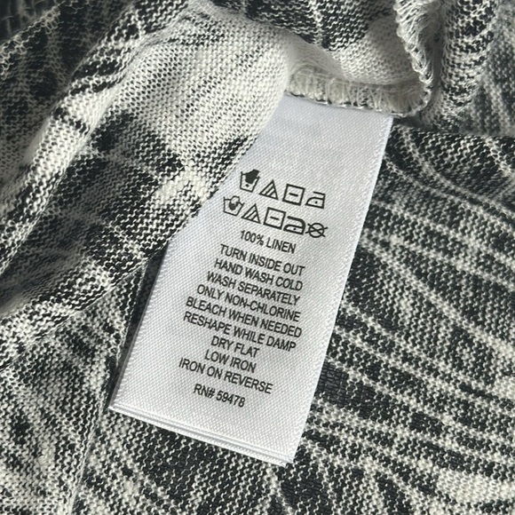 Tahari Women’s‎ Linen Light Breathable Floral Tapestry Feminine Plus Size Top 3x - Picture 7 of 7